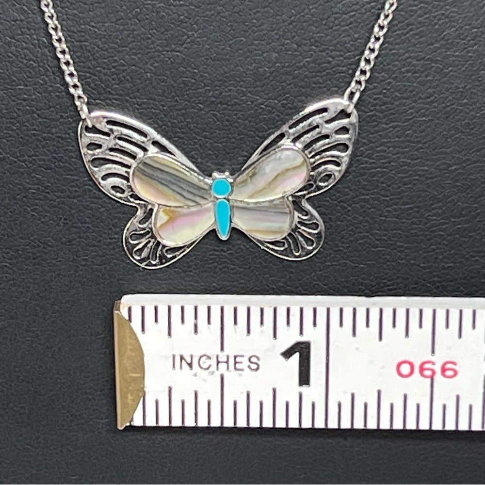 Artistry VTG Abalone Shell Butterfly Figural Curb Chain Pendant Necklace 15" - Picture 7 of 8